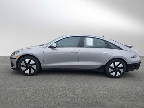 Used 2023 Hyundai Ioniq 6 SE RWD image 6
