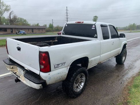 Used 2005 Chevrolet Silverado 2500 W/T AWD/4WD image 5