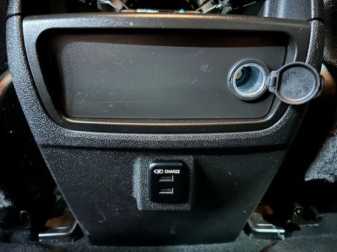 Used 2014 Chevrolet Traverse LT w/ All-Star Edition FWD image 34