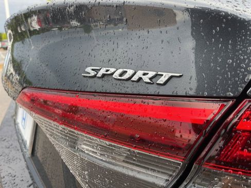 Certified 2024 Honda Civic Sport image 9