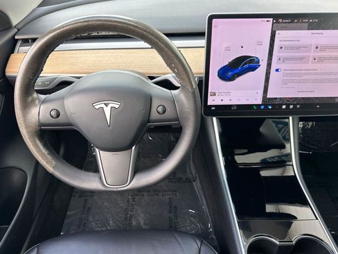 Used 2020 Tesla Model 3 Standard Range Plus image 13