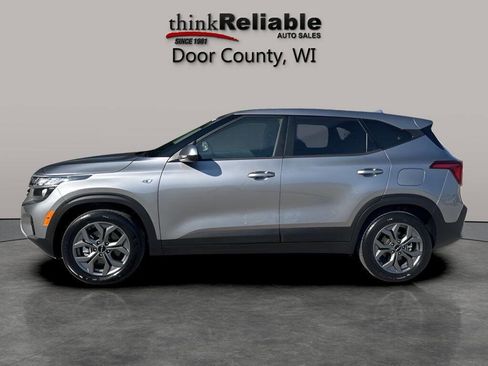 Used 2026 Kia Seltos LX AWD/4WD image 2