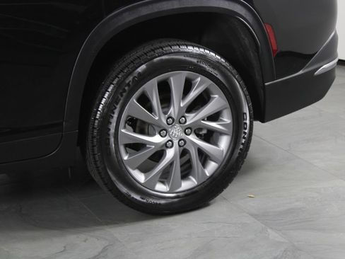 Used 2025 Buick Enclave Preferred FWD image 13