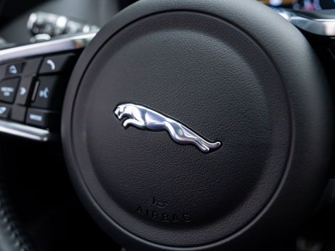 Used 2020 Jaguar F-PACE S image 20