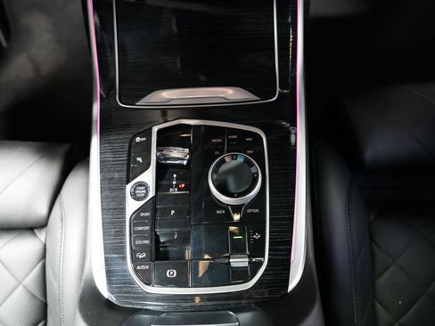 Used 2023 BMW X7 xDrive40i w/ Executive Package AWD/4WD image 32