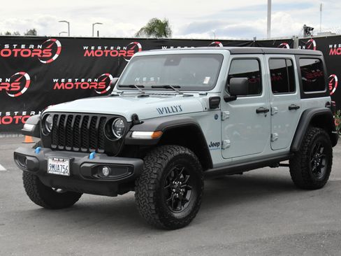 Used 2024 Jeep Wrangler Willys image 3