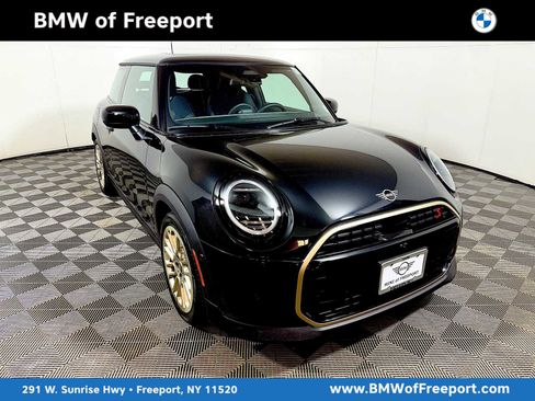 Used 2025 MINI Cooper S image 1
