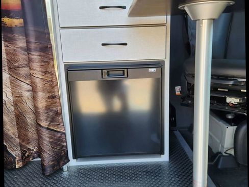Used 2024 Mercedes-Benz Sprinter 2500 image 3