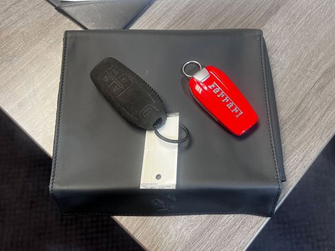 Used 2018 Ferrari 812 Superfast image 35