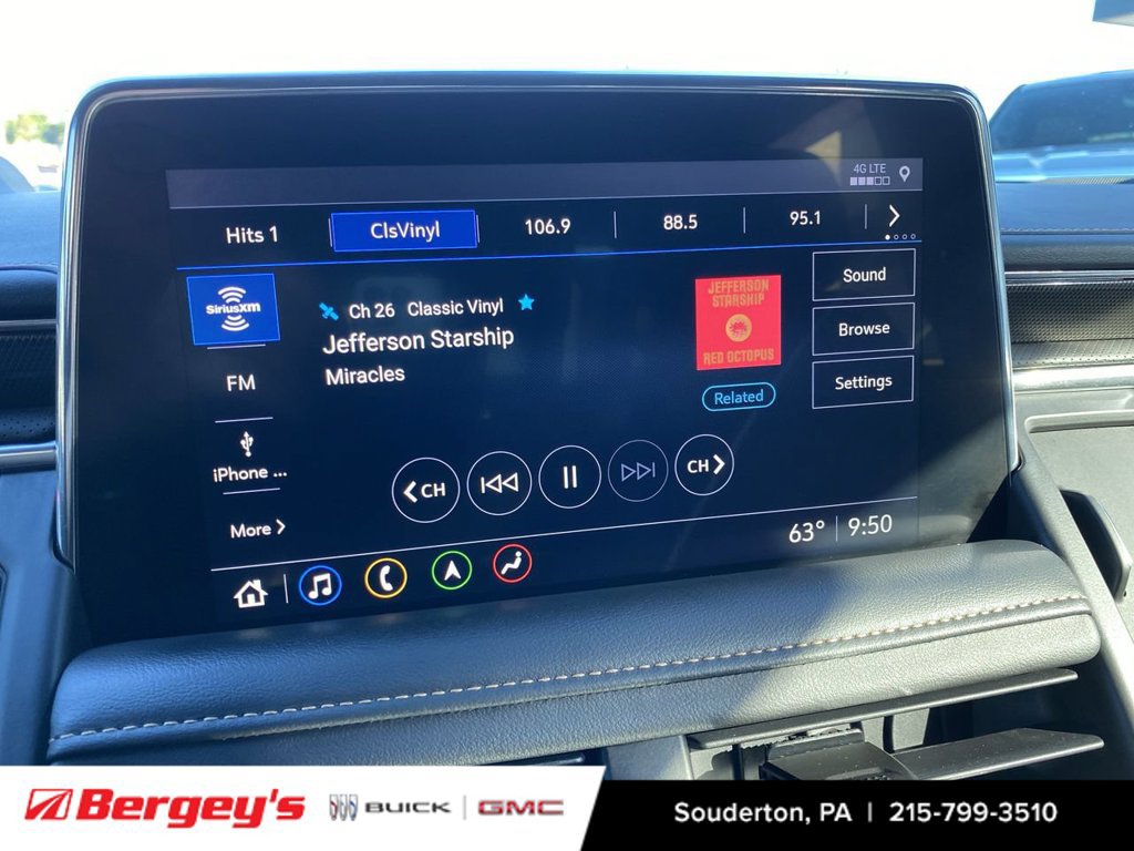 Used 2021 GMC Yukon XL AT4 w/ AT4 Premium Plus Package AWD/4WD image 16