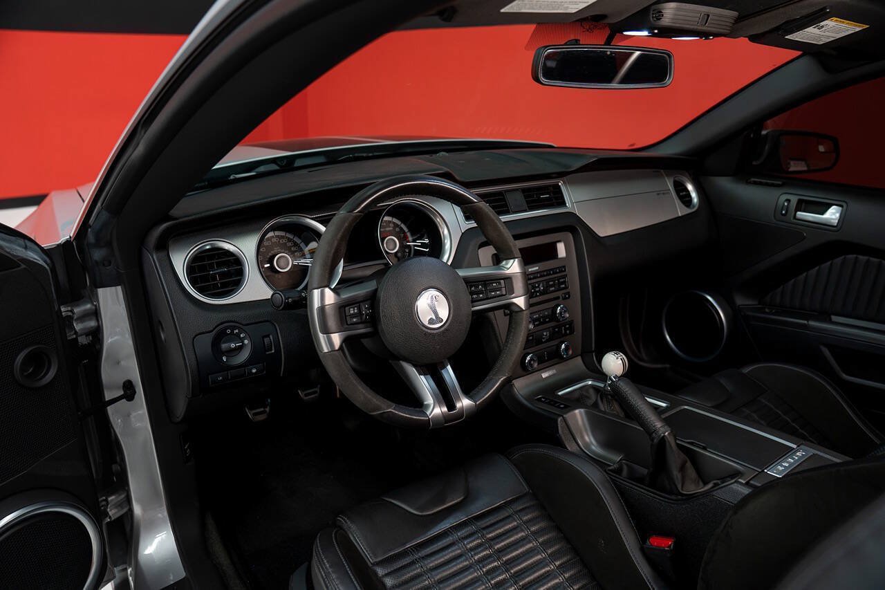 Used 2013 Ford Mustang Shelby GT500 RWD image 42