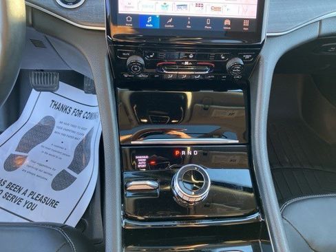 Certified 2022 Jeep Grand Cherokee Limited image 18