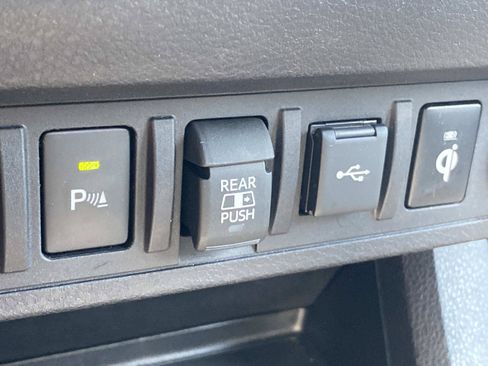 Used 2023 Toyota Tacoma TRD Sport w/ Advanced Technology Package AWD/4WD image 25