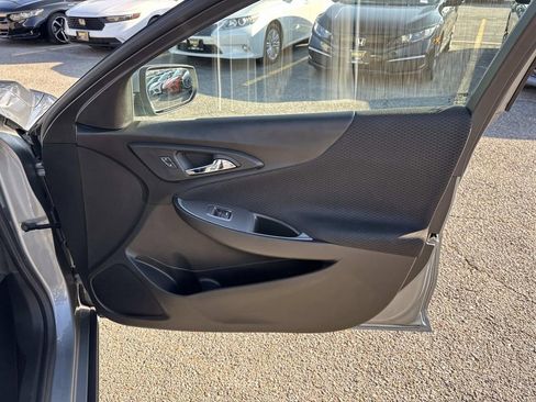 Used 2024 Chevrolet Malibu LT image 14