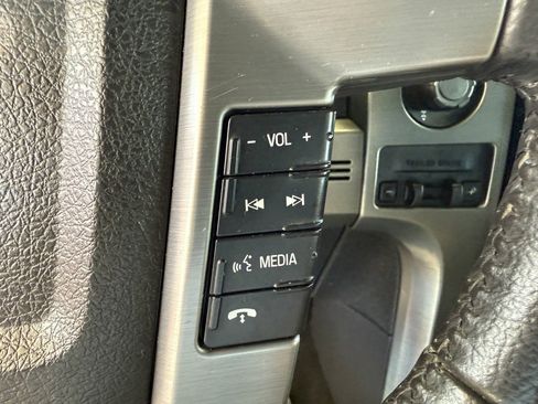 Used 2014 Ford F150 Limited image 24