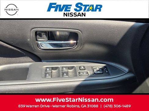 Used 2020 Mitsubishi Outlander ES FWD image 31