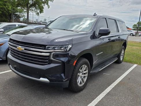 Used 2023 Chevrolet Suburban LT image 14