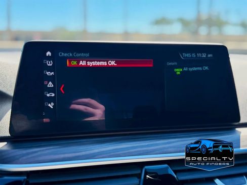 Used 2018 BMW 530e image 33