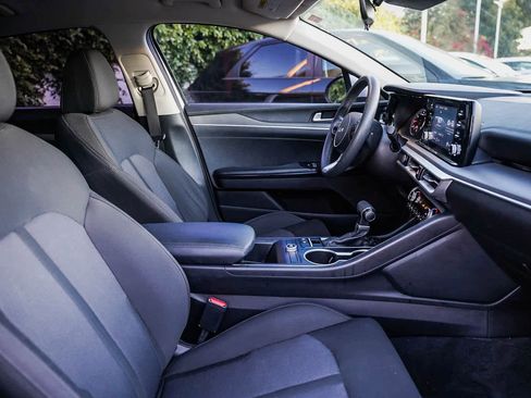 Used 2022 Kia K5 LXS image 12