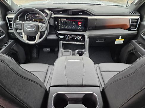 New 2026 GMC Sierra 3500 Denali w/ Denali Reserve Package image 25