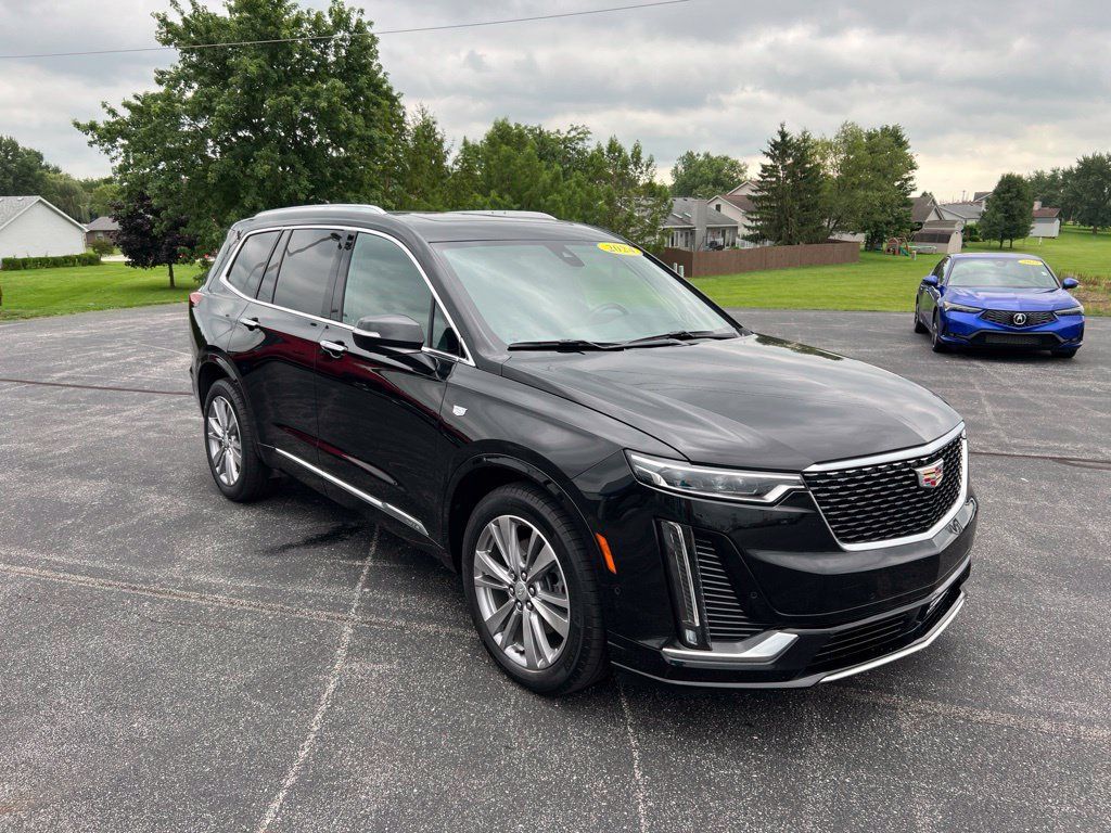 Used 2024 Cadillac XT6 Premium Luxury w/ Technology Package AWD/4WD image 1