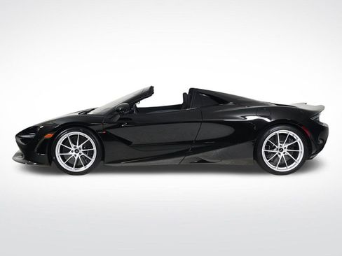 Used 2024 McLaren 750S Spider image 2