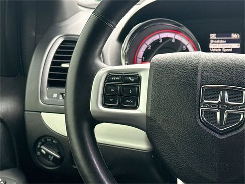 Used 2019 Dodge Grand Caravan GT image 27
