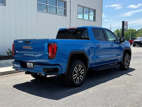 Used 2023 GMC Sierra 1500 AT4 w/ AT4 Preferred Package AWD/4WD image 3