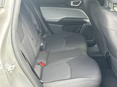 Used 2023 Jeep Compass Sport AWD/4WD image 15