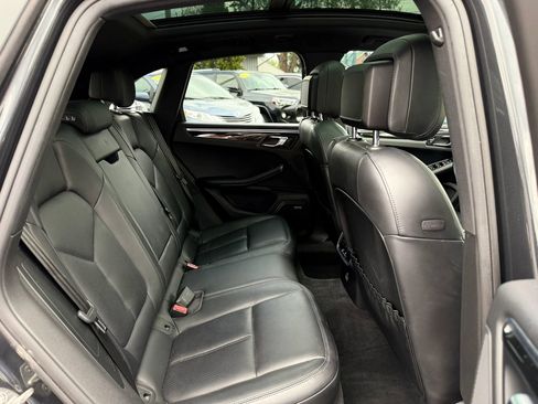 Used 2018 Porsche Macan Sport Edition AWD/4WD image 19