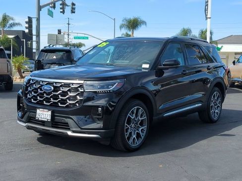 Used 2025 Ford Explorer Platinum w/ Ultimate Package AWD/4WD image 7