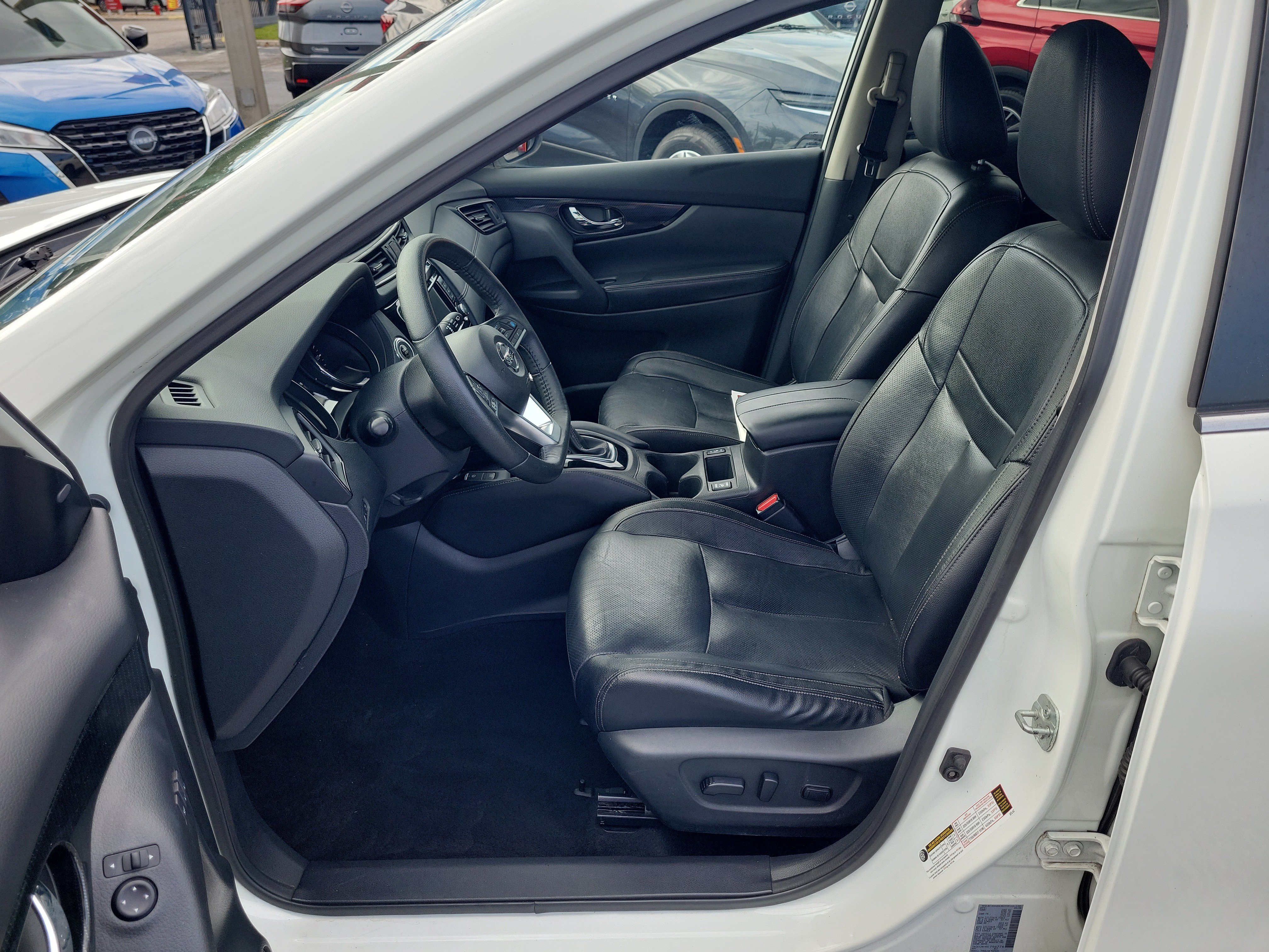 Used 2019 Nissan Rogue SL w/ Premium Package FWD image 13