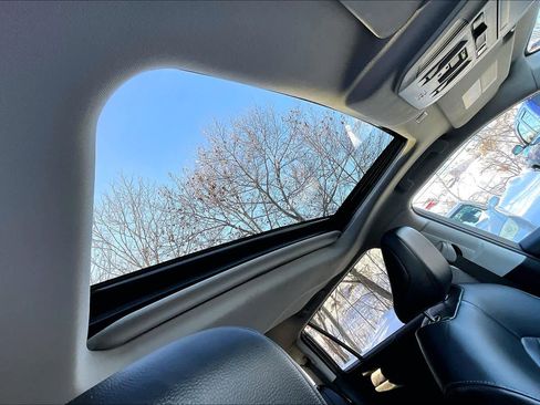 Certified 2021 Toyota Highlander XLE image 14