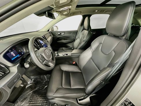 Used 2023 Volvo XC60 B5 Core w/ Protection Package Premier image 20