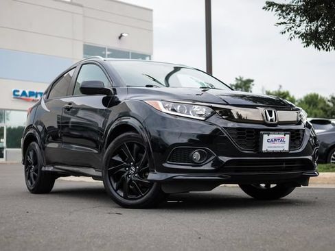 Used 2021 Honda HR-V Sport image 2