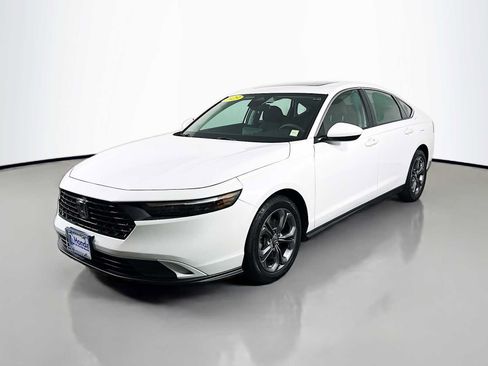 Used 2023 Honda Accord EX image 3