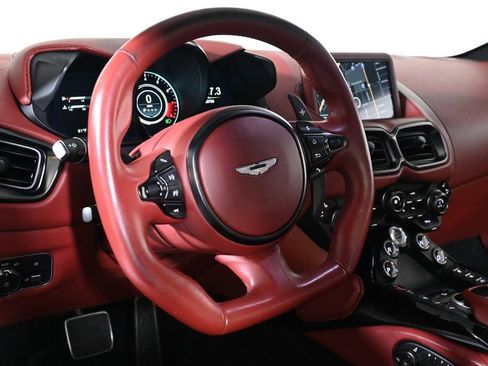 Used 2022 Aston Martin V8 Vantage Coupe RWD image 10