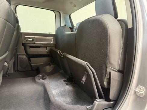 Used 2023 RAM 1500 Classic SLT AWD/4WD image 18
