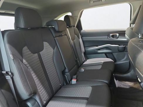Certified 2025 Kia Sorento LX FWD image 25