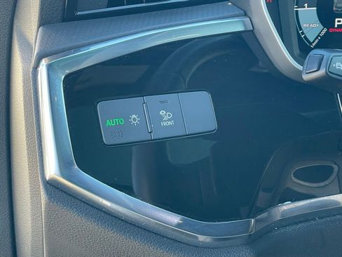 Used 2024 Audi Q3 2.0T Premium image 14