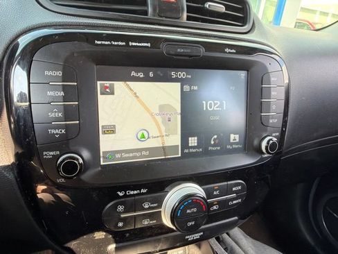 Used 2018 Kia Soul + w/ Audio Package FWD image 19