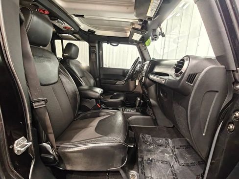 Used 2017 Jeep Wrangler Unlimited Sport AWD/4WD image 17