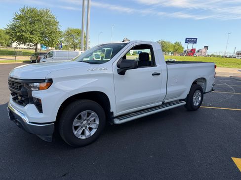 Used 2025 Chevrolet Silverado 1500 W/T RWD image 6