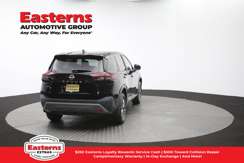 Used 2023 Nissan Rogue S AWD/4WD image 43