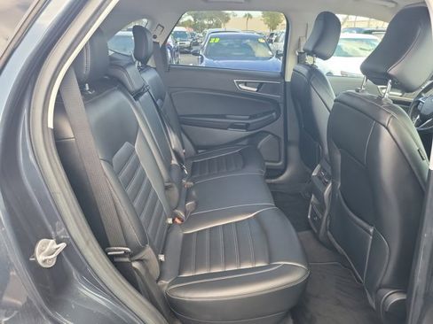Used 2022 Ford Edge SEL image 9