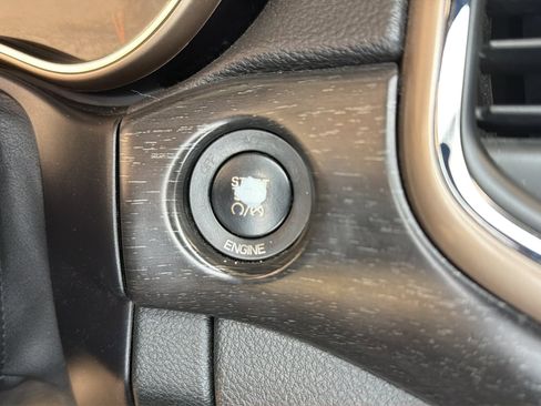 Used 2015 Jeep Grand Cherokee Laredo w/ Quick Order Package 23E image 24