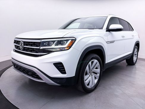 Used 2023 Volkswagen Atlas Cross Sport SE w/ Panoramic Sunroof Package FWD image 11