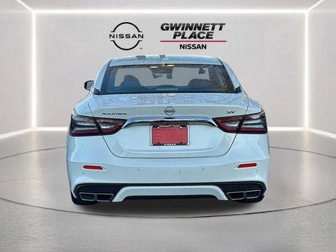 Used 2023 Nissan Maxima SV w/ Floor Mat Group image 6