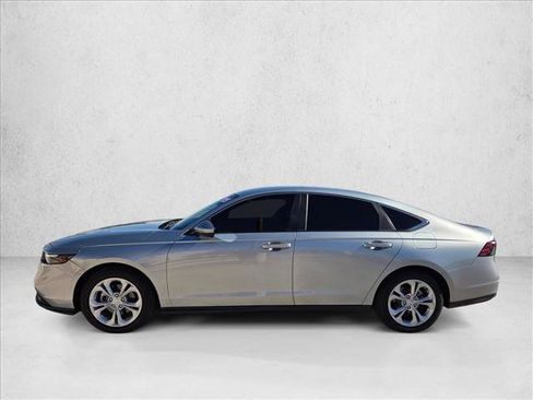 Used 2025 Honda Accord LX image 9