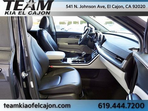 Certified 2024 Kia Carnival LX image 11